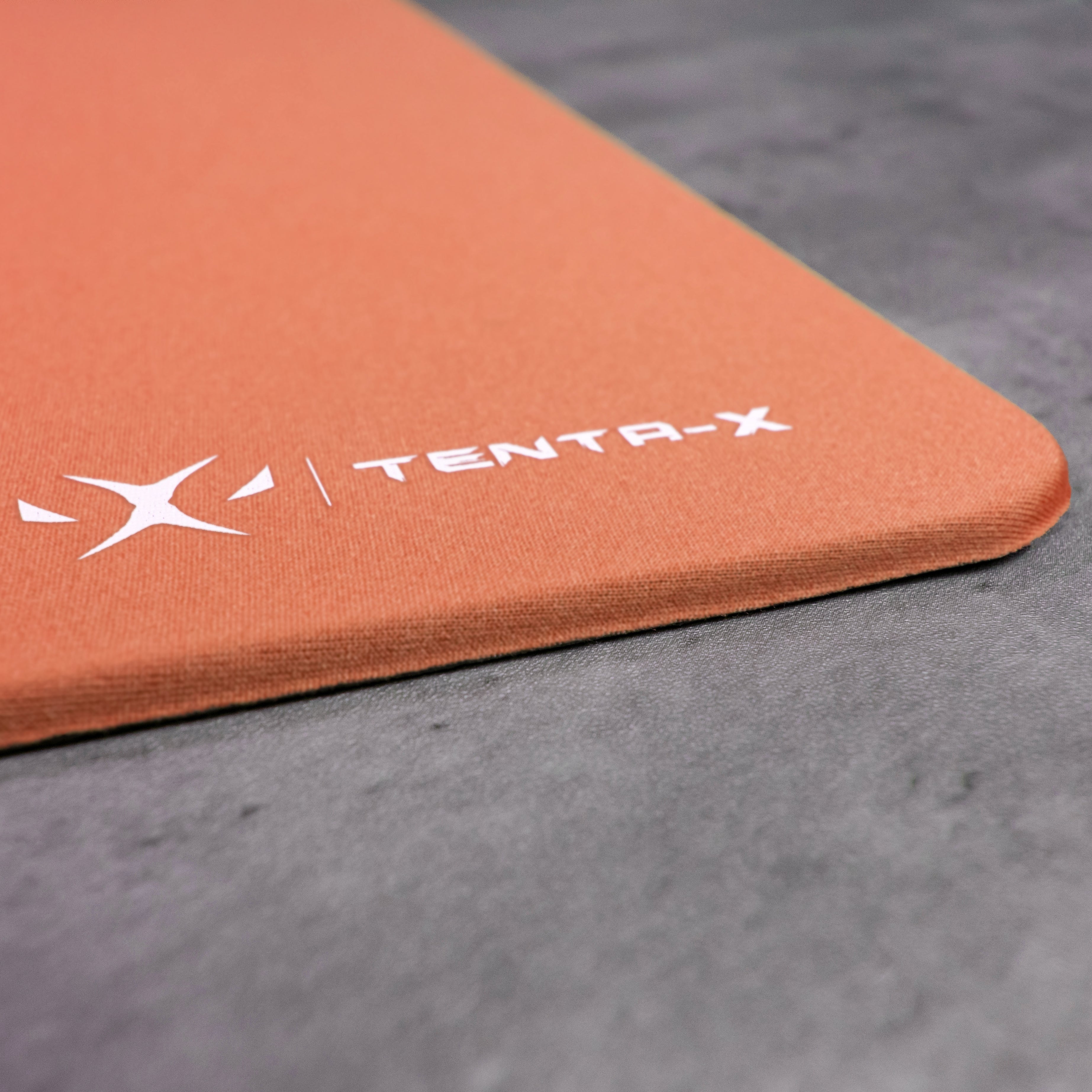 Jinsoku Edgeless Speed Mousepad - [迅速]