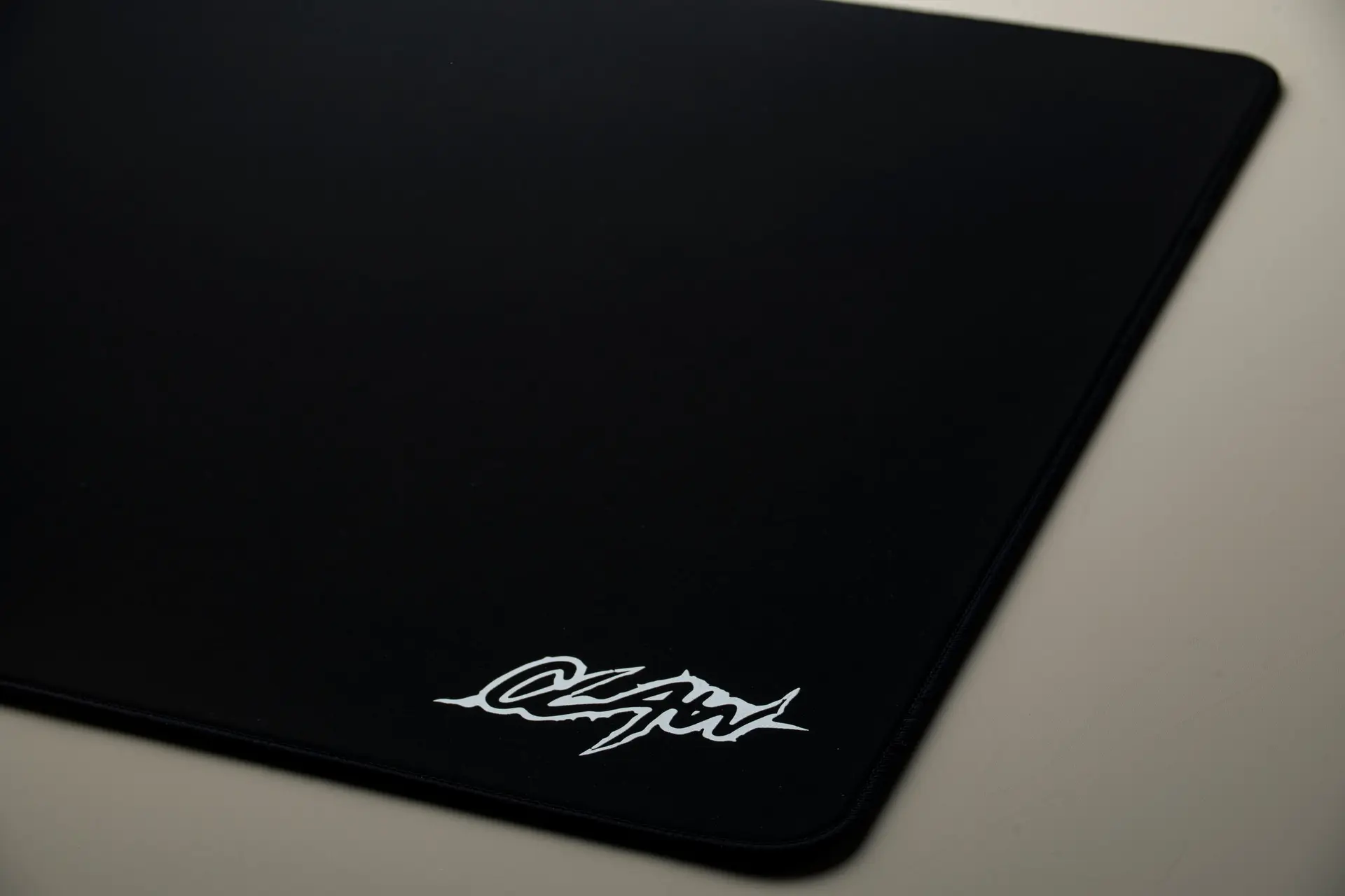 Claw Corvus Gaming Mousepad